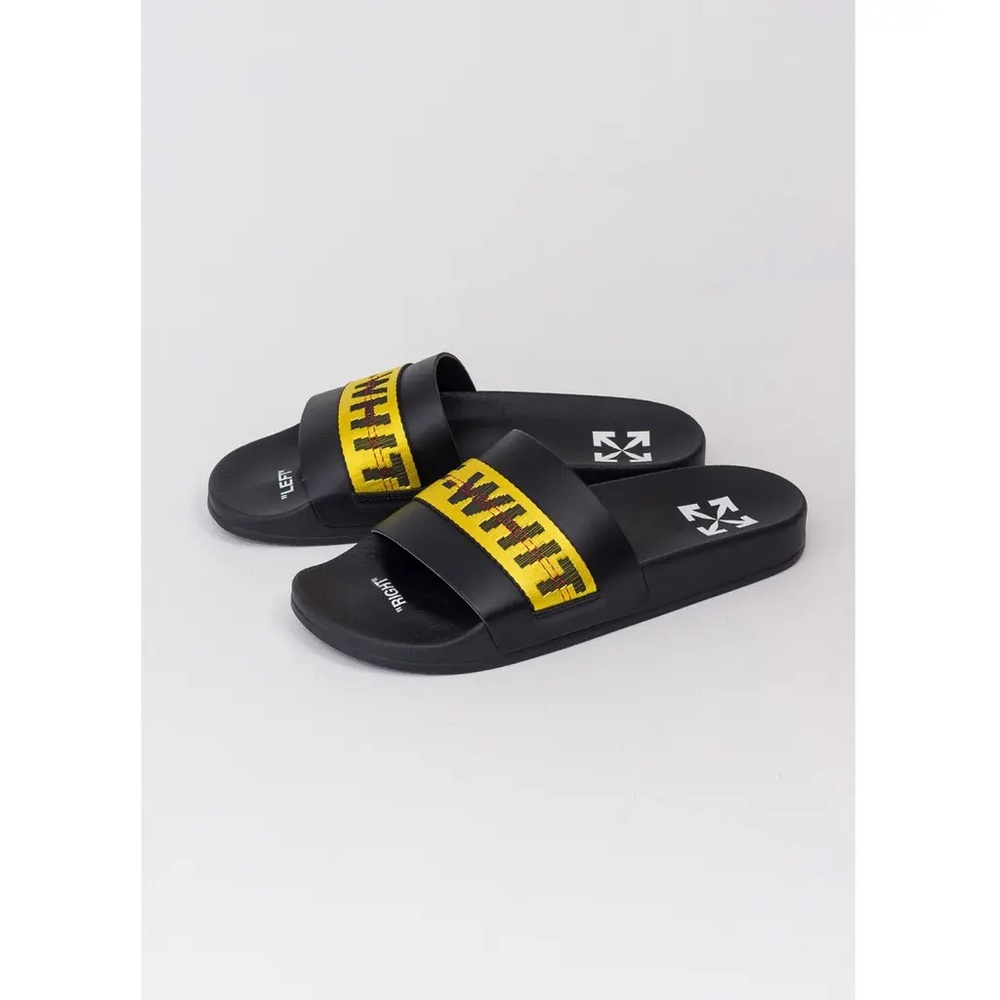 Off White Woman’s Industrial Pool Slides